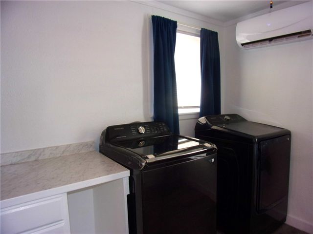 2722 Greenwood Dr, Corpus Christi, TX 78405