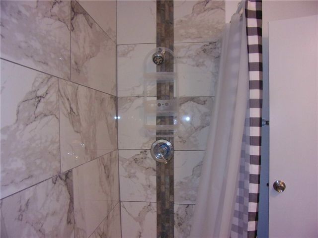 2722 Greenwood Dr, Corpus Christi, TX 78405