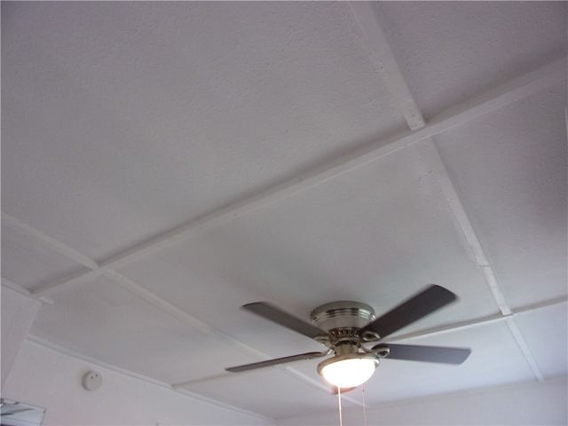 2722 Greenwood Dr, Corpus Christi, TX 78405