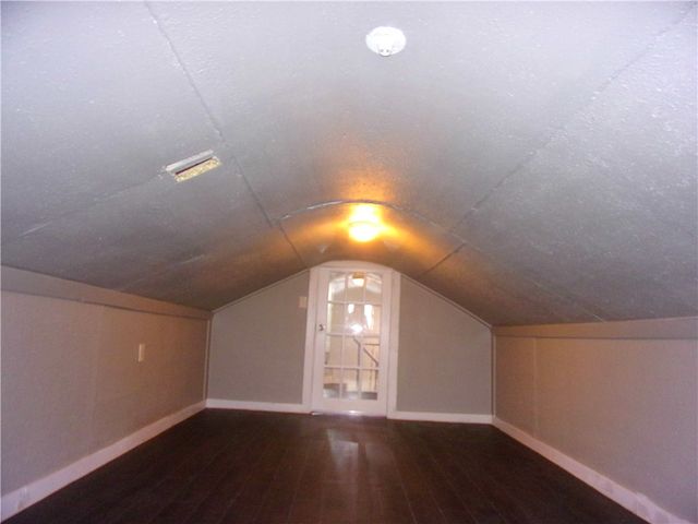 2722 Greenwood Dr, Corpus Christi, TX 78405