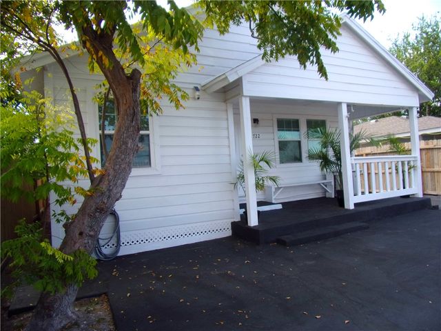 2722 Greenwood Dr, Corpus Christi, TX 78405