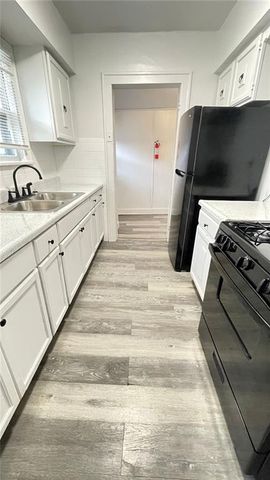 5041 Angnes Street, Kansas City, MO 64130