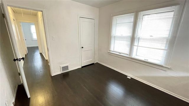 5041 Angnes Street, Kansas City, MO 64130