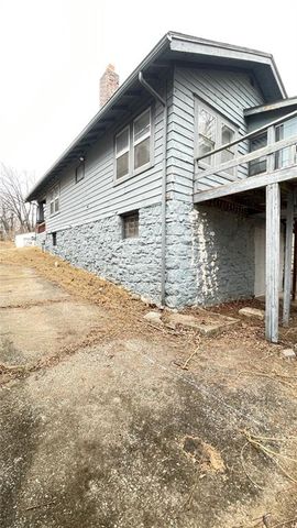 5041 Angnes Street, Kansas City, MO 64130