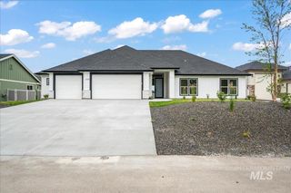 335 Bard Ave, Middleton, ID 83644