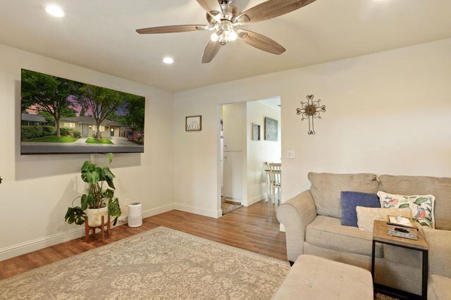 134 E Washington St, Ripon, CA 95366