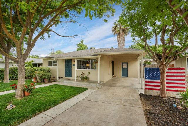 134 E Washington St, Ripon, CA 95366