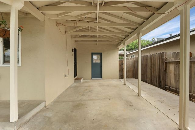 134 E Washington St, Ripon, CA 95366