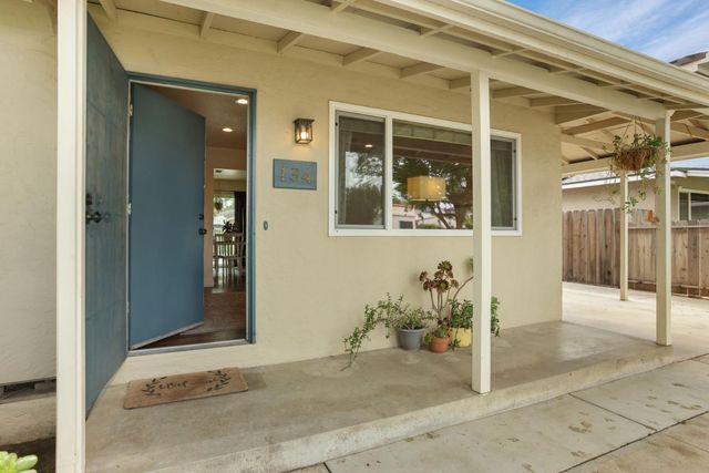 134 E Washington St, Ripon, CA 95366
