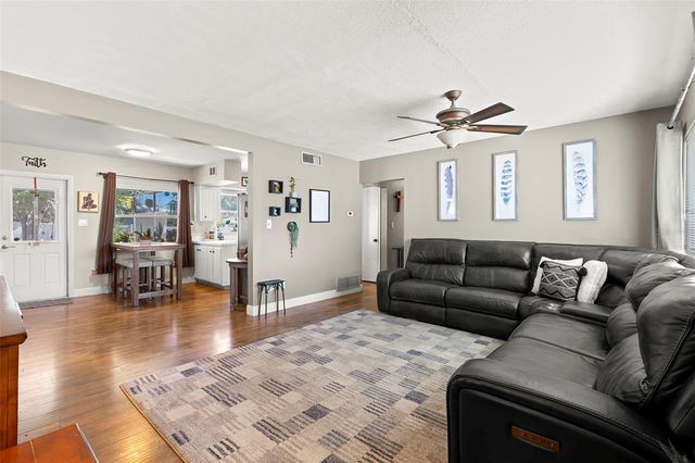 1009 S SAN REMO AVENUE, Clearwater, FL 33756