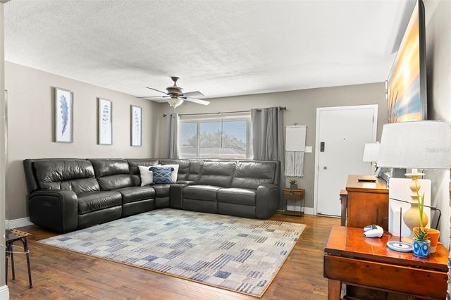 1009 S SAN REMO AVENUE, Clearwater, FL 33756