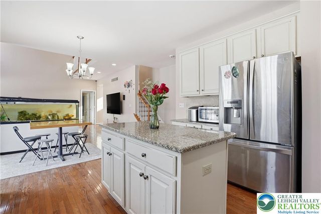 4985 Curly Horse Drive, Upper Saucon Twp, PA 18034