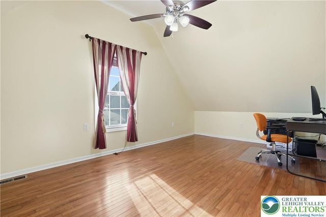 4985 Curly Horse Drive, Upper Saucon Twp, PA 18034