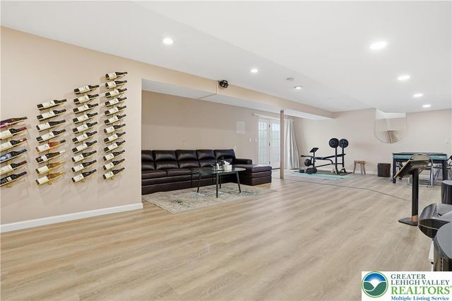 4985 Curly Horse Drive, Upper Saucon Twp, PA 18034