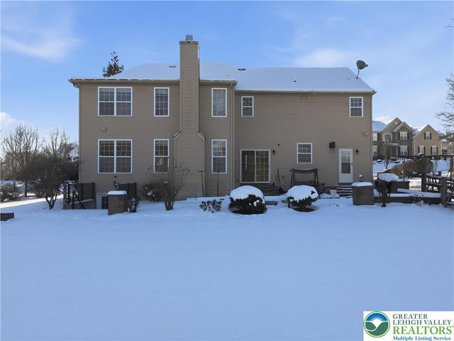 4985 Curly Horse Drive, Upper Saucon Twp, PA 18034