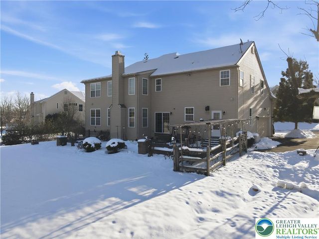 4985 Curly Horse Drive, Upper Saucon Twp, PA 18034