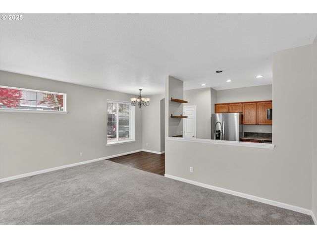 17257 Sw BERKELEY Ln, Beaverton, OR 97003