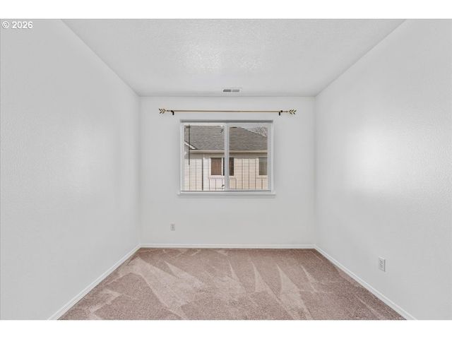 17257 Sw BERKELEY Ln, Beaverton, OR 97003