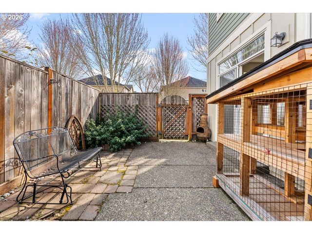 17257 Sw BERKELEY Ln, Beaverton, OR 97003