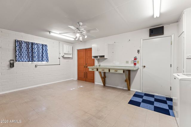 10733 W Saratoga Circle, Sun City, AZ 85351