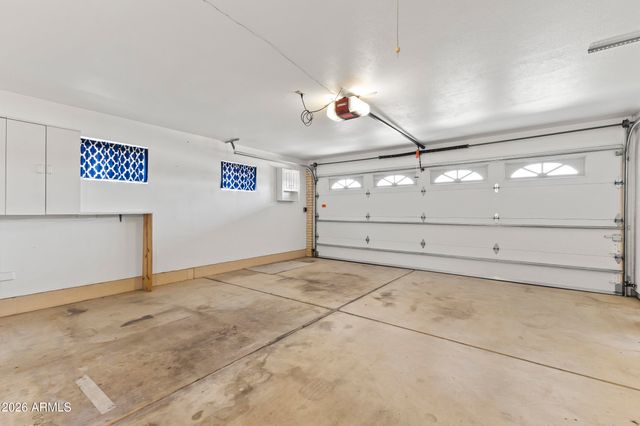 10733 W Saratoga Circle, Sun City, AZ 85351