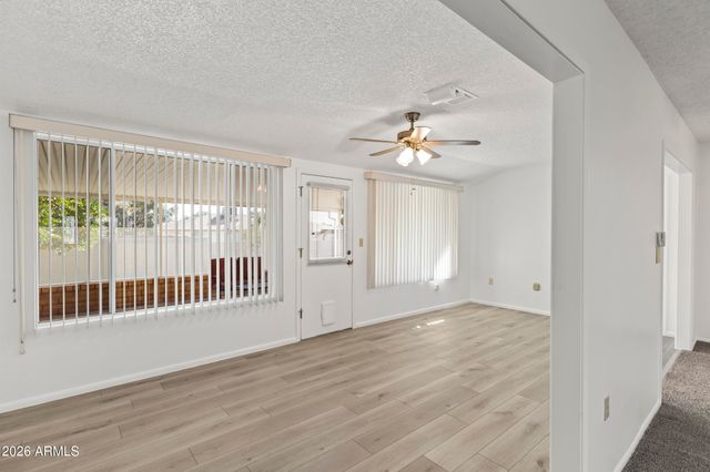 10733 W Saratoga Circle, Sun City, AZ 85351