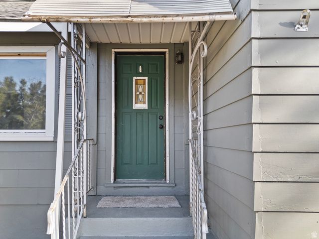 694 S 600 E, River Heights, UT 84321