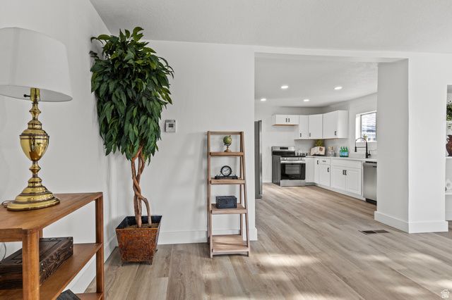 694 S 600 E, River Heights, UT 84321