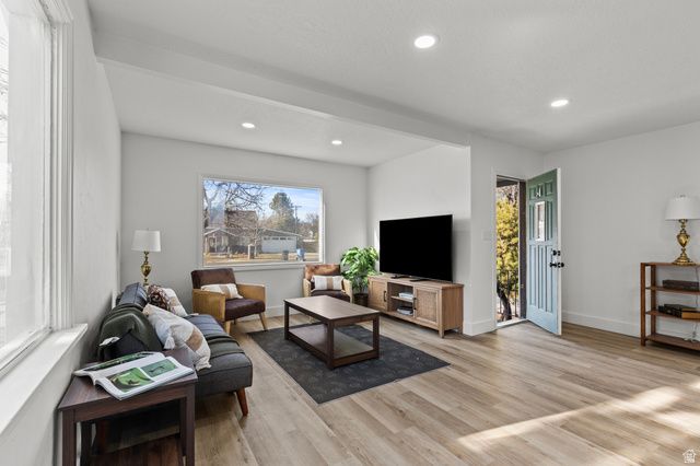 694 S 600 E, River Heights, UT 84321