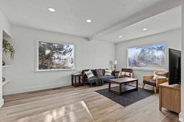 694 S 600 E, River Heights, UT 84321