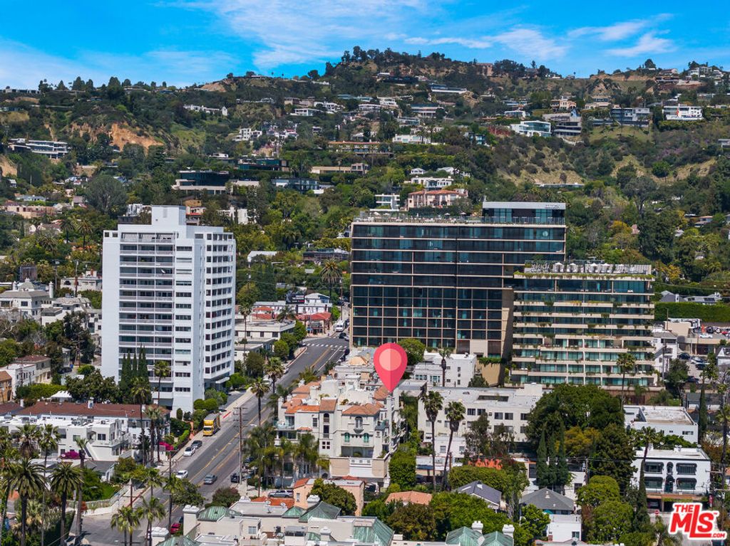 960 N Doheny Drive 301, West Hollywood, CA 90069 — photo 2