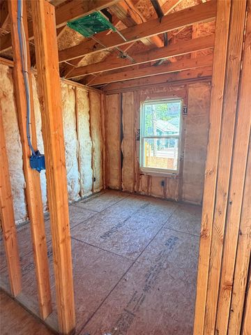 7038 Avenue F, Houston, TX 77011
