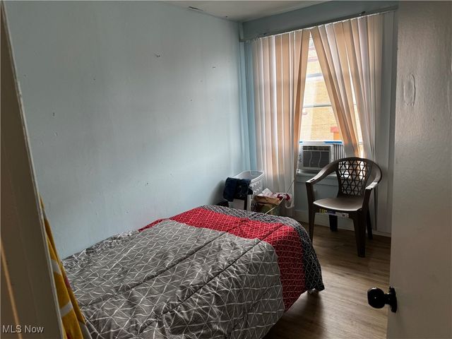 4911 Clark Avenue, Cleveland, OH 44102