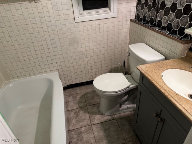 4911 Clark Avenue, Cleveland, OH 44102