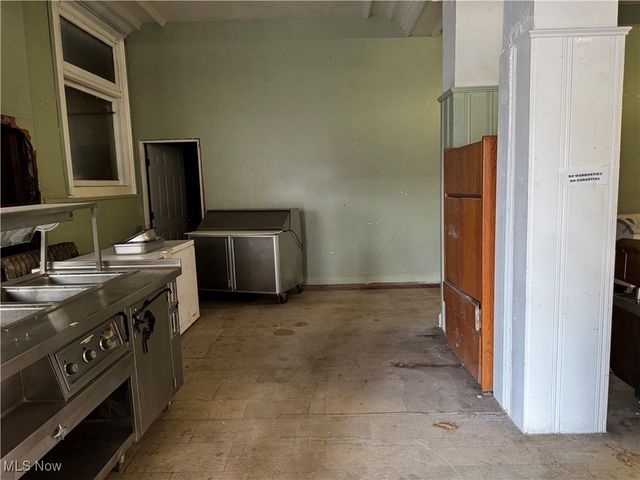 4911 Clark Avenue, Cleveland, OH 44102