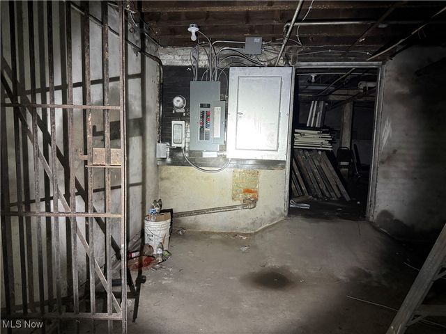 4911 Clark Avenue, Cleveland, OH 44102