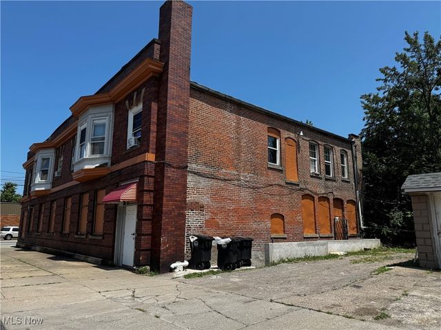 4911 Clark Avenue, Cleveland, OH 44102