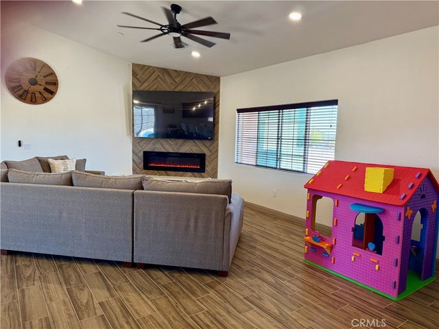 7164 Kingsley Avenue, Hesperia, CA 92345