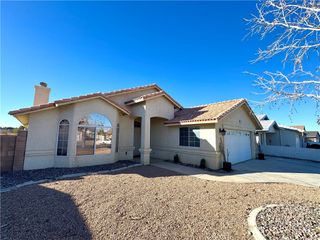 12900 Briarcliff Drive, Victorville, CA 92395