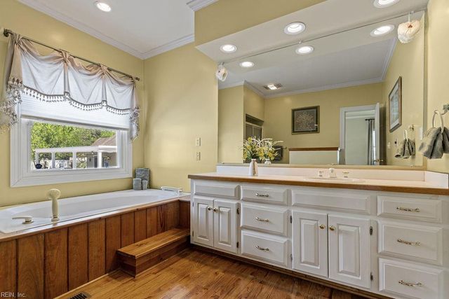 100 Crescent DR, Franklin, VA 23851