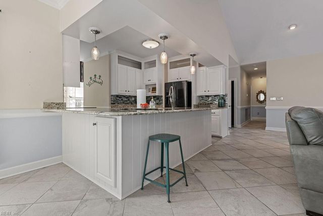 100 Crescent DR, Franklin, VA 23851