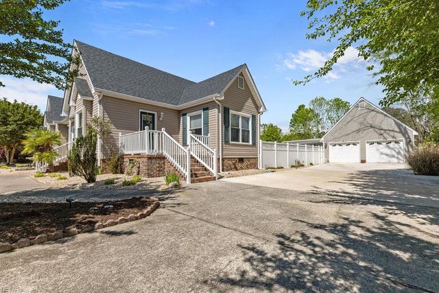 100 Crescent DR, Franklin, VA 23851