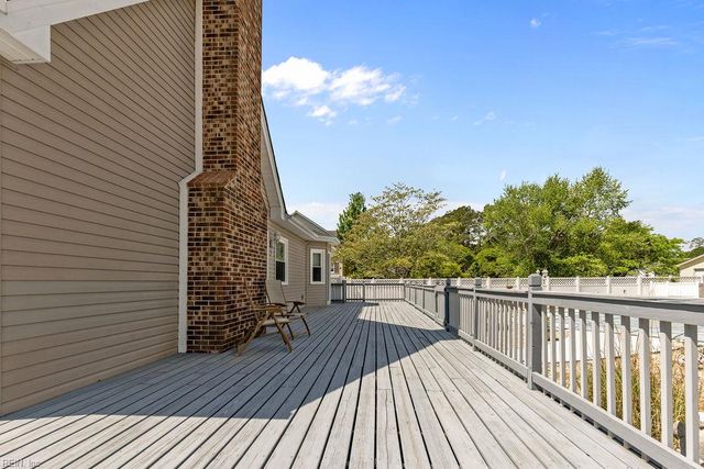 100 Crescent DR, Franklin, VA 23851