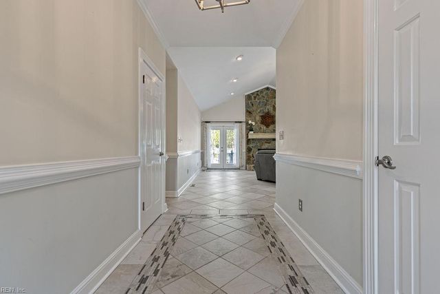 100 Crescent DR, Franklin, VA 23851