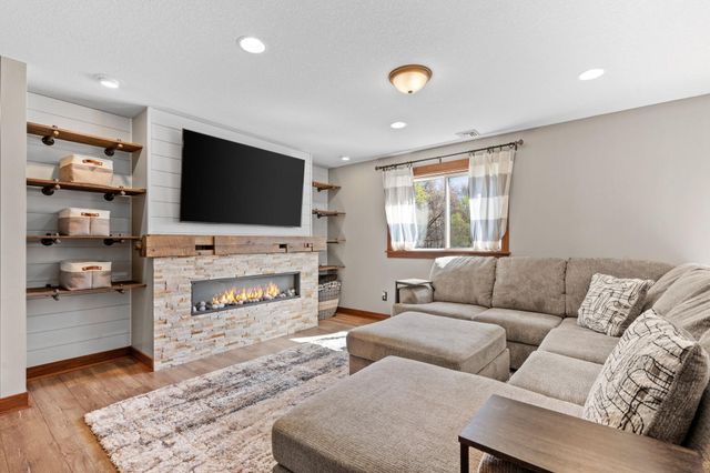 21285 Naples Street NW, Elk River, MN 55330