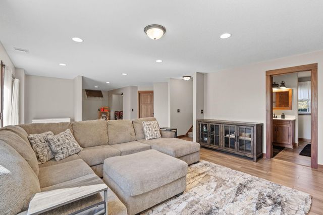 21285 Naples Street NW, Elk River, MN 55330