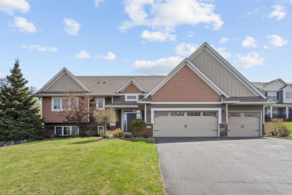 21285 Naples Street NW, Elk River, MN 55330