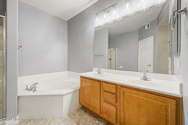 5450 E DEER VALLEY Drive 1006, Phoenix, AZ 85054