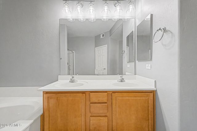 5450 E DEER VALLEY Drive 1006, Phoenix, AZ 85054