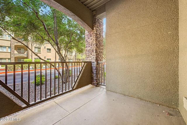 5450 E DEER VALLEY Drive 1006, Phoenix, AZ 85054